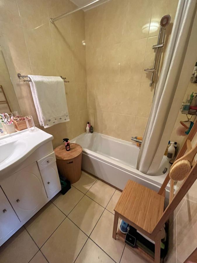Chambre Privee Avec Terrasse Au Port De Νίκαια Εξωτερικό φωτογραφία