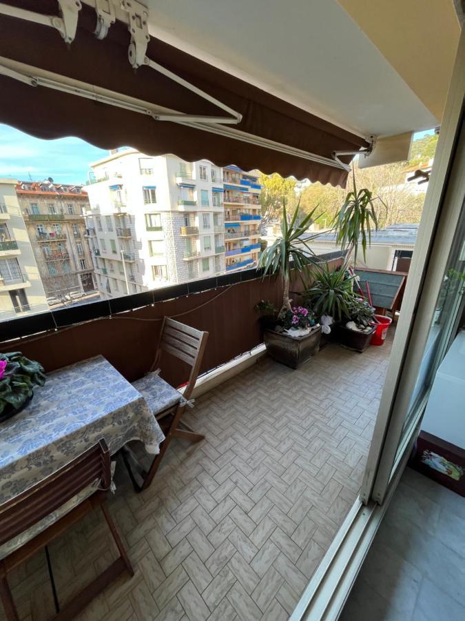 Chambre Privee Avec Terrasse Au Port De Νίκαια Εξωτερικό φωτογραφία